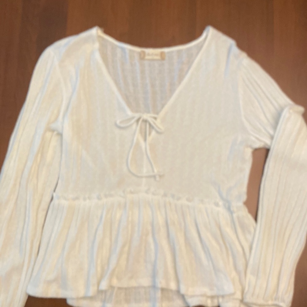 Woman’s Altar’d state while light weight sweater size small